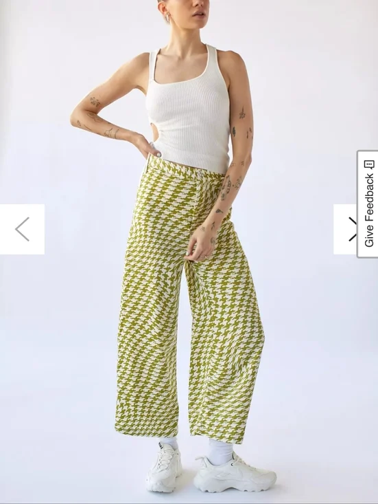 NWOT Womens Urban Outfitters Olympia Print Pants Size Medium - Picture 1 of 9